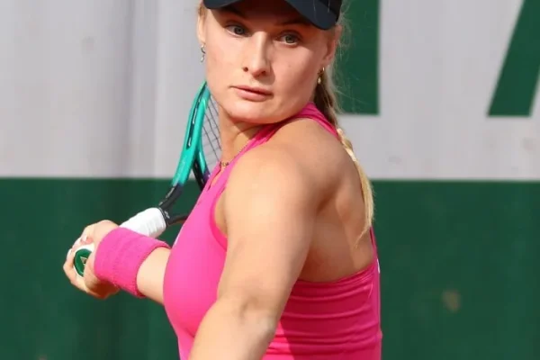Yastremska’s Power vs. Bencic’s Precision: Why Match Rhythm Favors the Ukrainian in Charleston