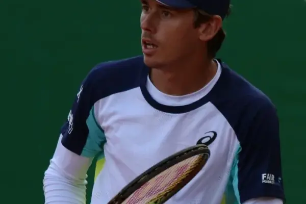 Alex de Minaur vs Sebastian Ofner: Speed and Consistency Set to Dominate the Clay